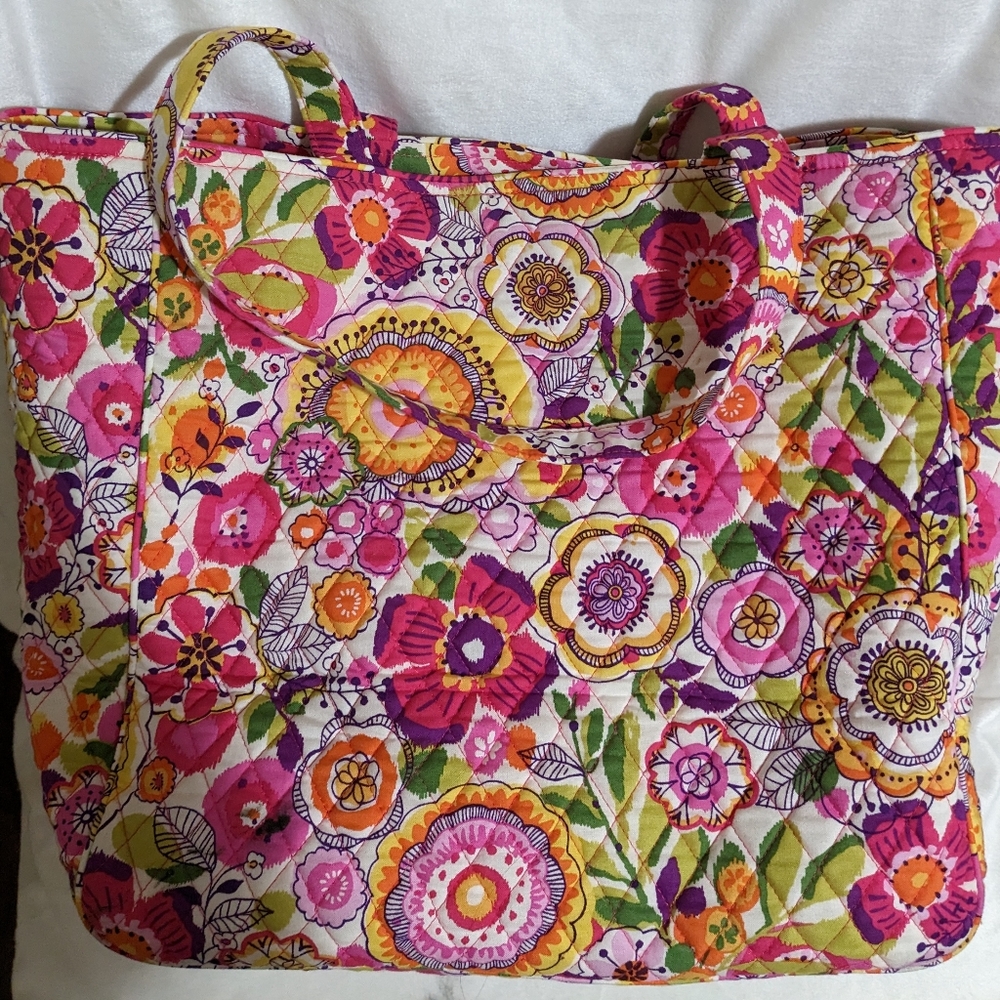 Vera Bradley Grand Tote 2 0 in Clementin! NWT